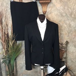 Tahari 🌹 stunning two piece suit skirt set Jacket coat blazer and skirt